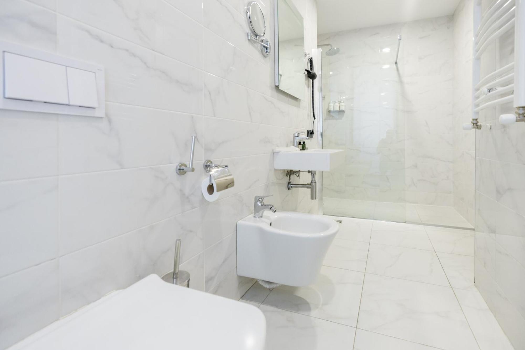Brosse Garden Otel Tiflis Dış mekan fotoğraf